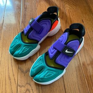 nike aqua rift tabi sneakers size women’s 8